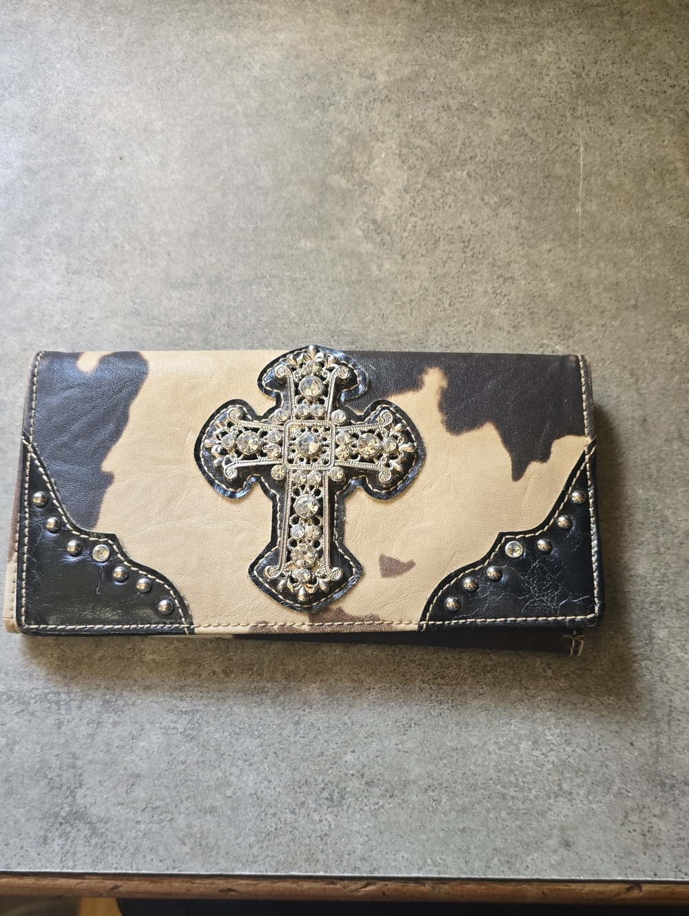 Country Road Rhinestone Cross Accent Black and Tan Wallet